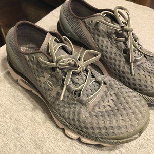 Under Armour Speed foam Gemini2; size 8.5